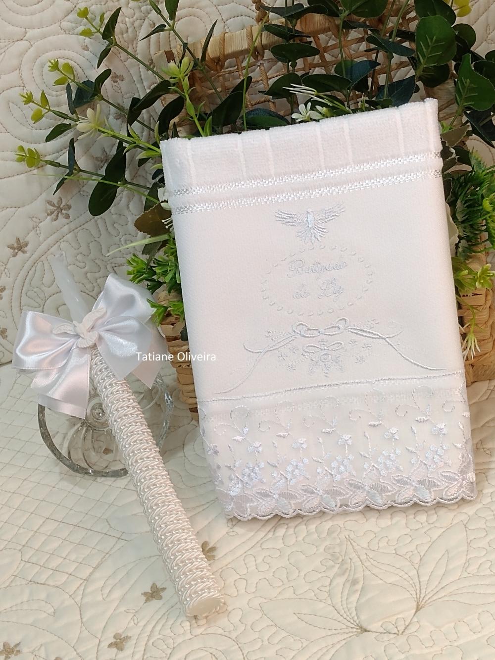 Toalha De Batizado Bordada E Vela Decorada Batizado