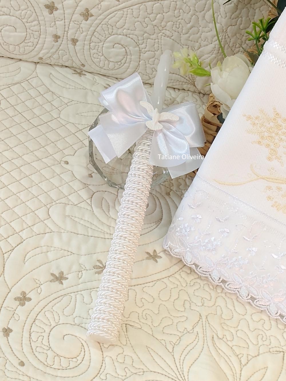 Toalha De Batizado Bordada E Vela Decorada Batizado