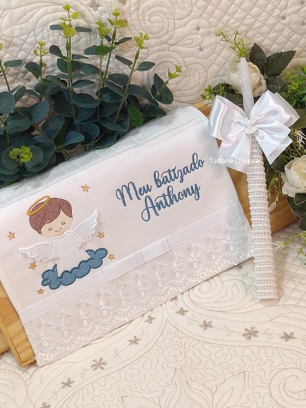 Toalha De Batizado Bordada E Vela Decorada Batizado