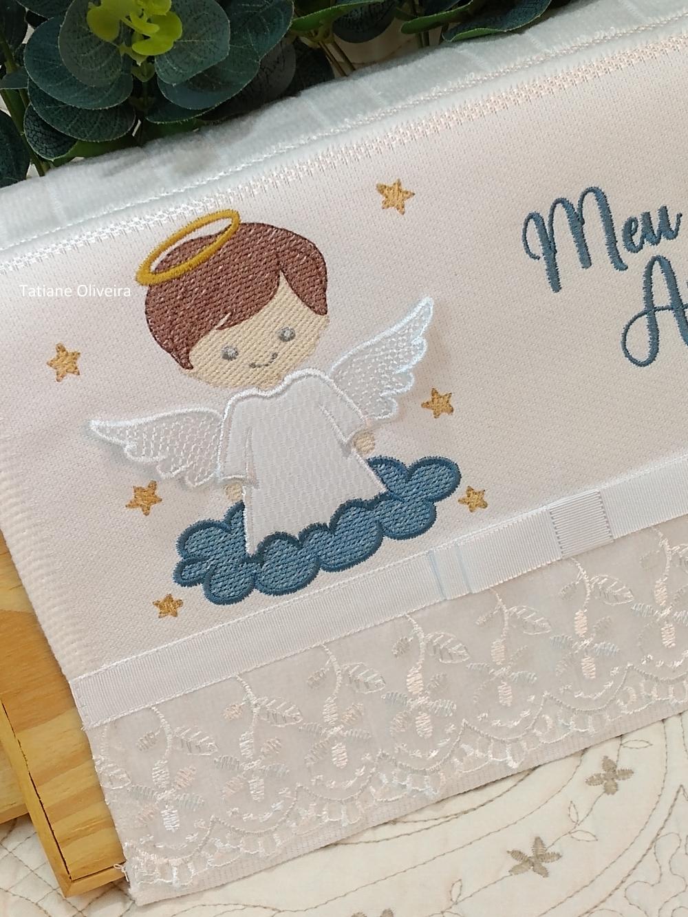 Toalha De Batizado Bordada E Vela Decorada Batizado