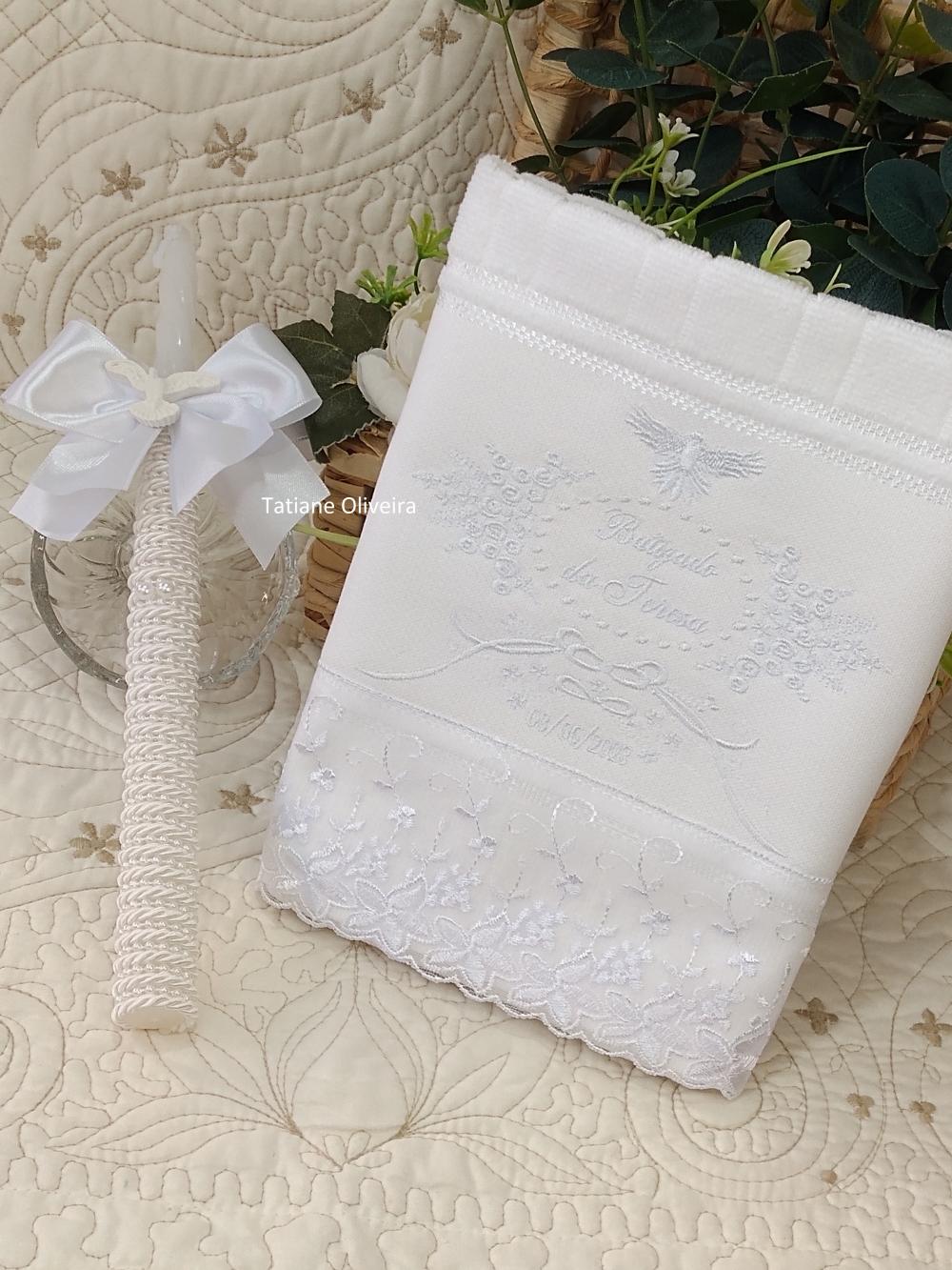 Toalha De Batizado Bordada E Vela Decorada Batizado