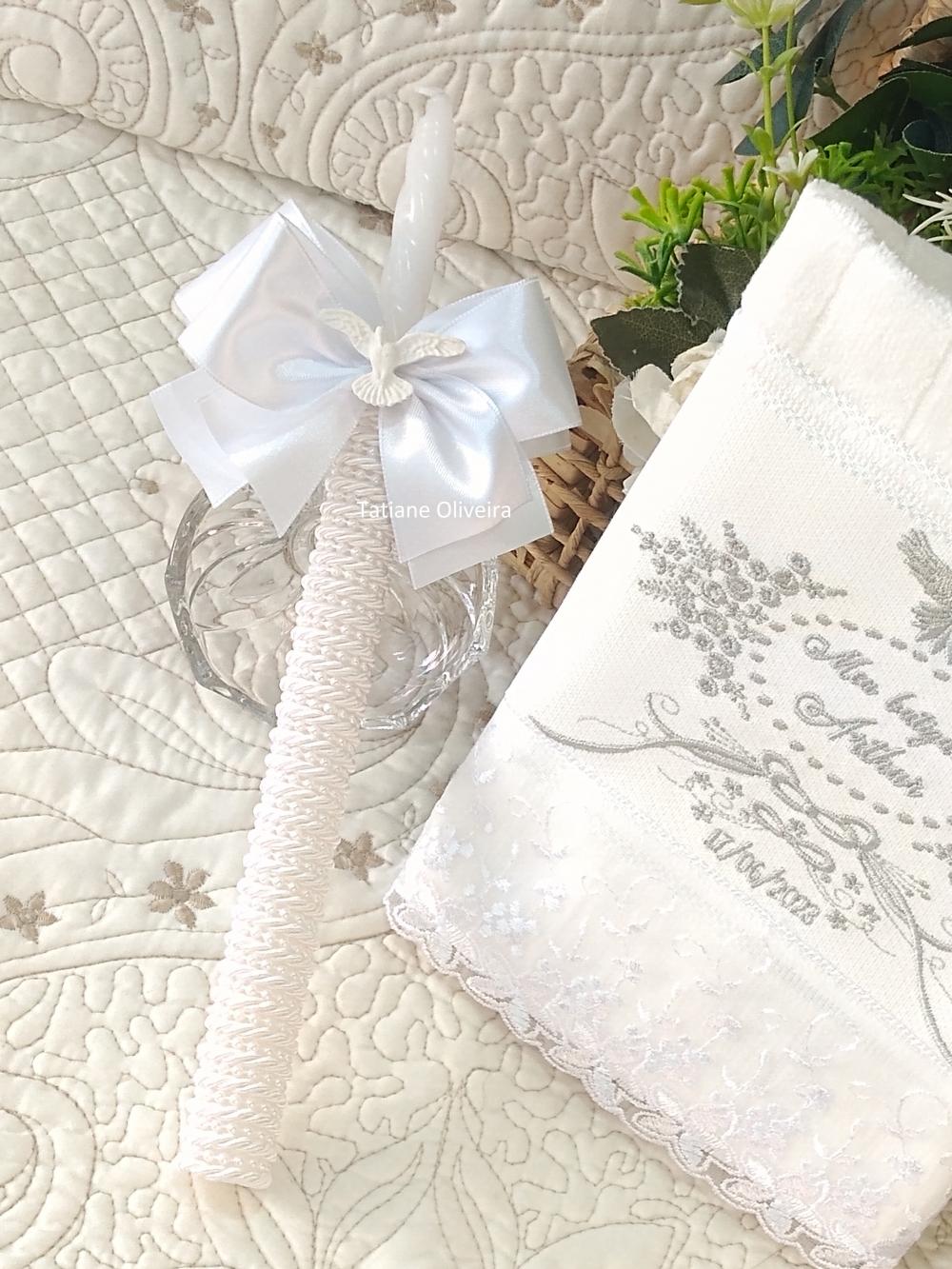 Toalha De Batizado Bordada E Vela Decorada Batizado
