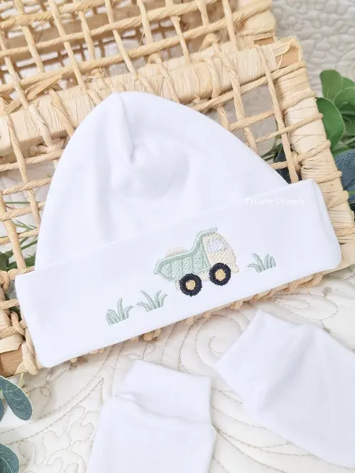 Touca de bebê recém nascido bordada - Touca de bebê personalizada
