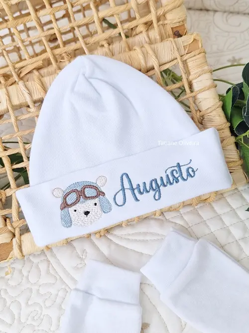 Touca de bebê recém nascido bordada - Touca de bebê personalizada