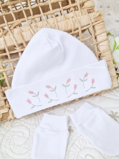 Touca de bebê recém nascido bordada - Touca de bebê personalizada
