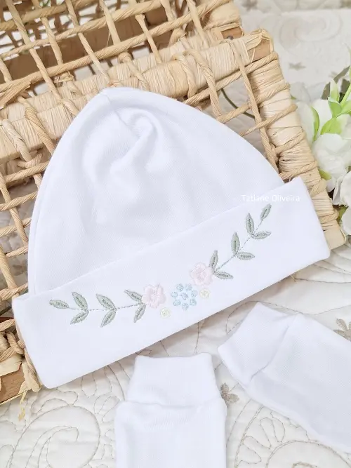 Touca de bebê recém nascido bordada - Touca de bebê personaliz