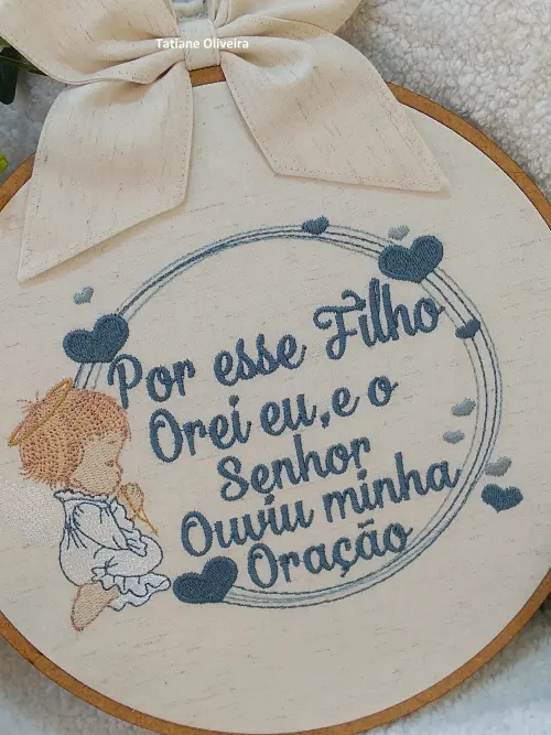 Enfeite maternidade bastidor bordado - Versículo
