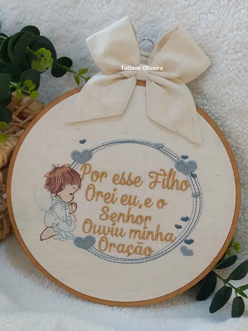 Enfeite maternidade bastidor bordado - Versículo