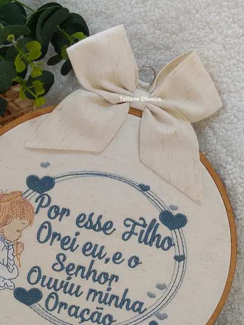 Enfeite maternidade bastidor bordado - Versículo