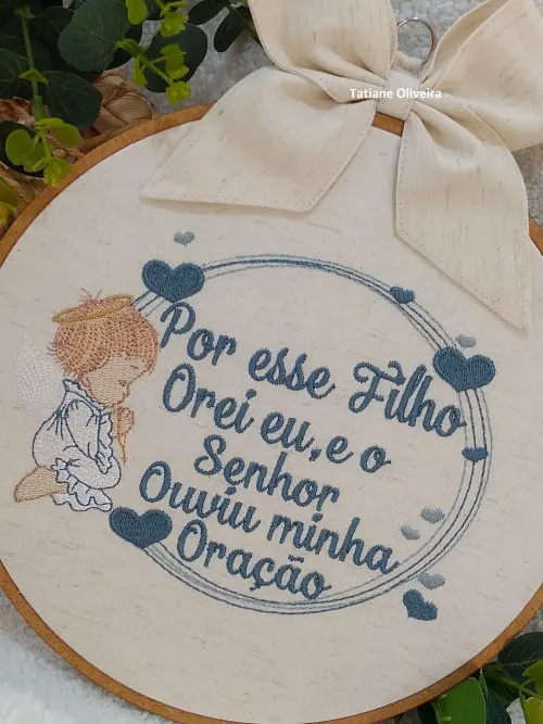 Enfeite maternidade bastidor bordado - Versículo