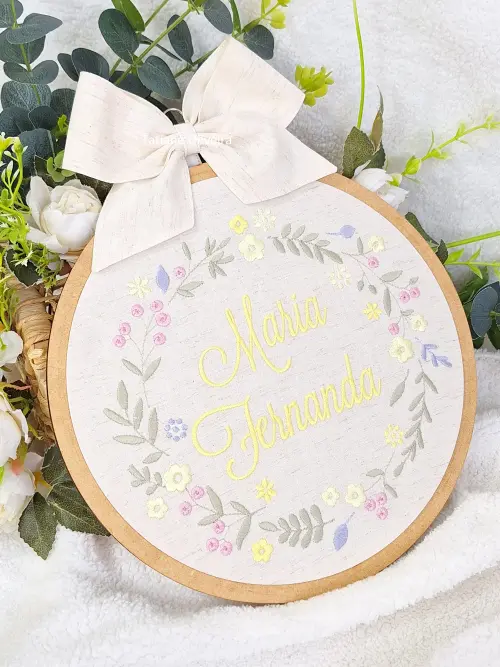 Enfeite Maternidade Bastidor - Flores