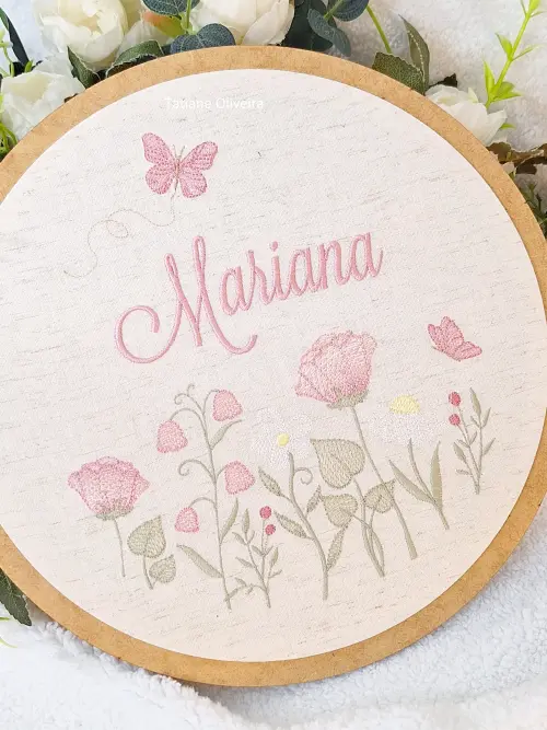 Enfeite Maternidade Bastidor - Floral delicado borboleta