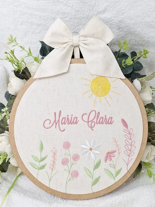 Enfeite maternidade bastidor bordado - Jardim com Sol