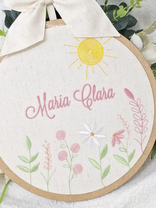 Enfeite maternidade bastidor bordado - Jardim com Sol