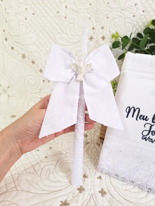 Toalha De Batizado Bordada E Vela Decorada Batizado