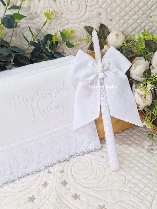 Toalha De Batizado Bordada E Vela Decorada Batizado