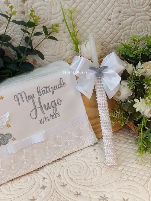 Toalha De Batizado Bordada E Vela Decorada Batizado