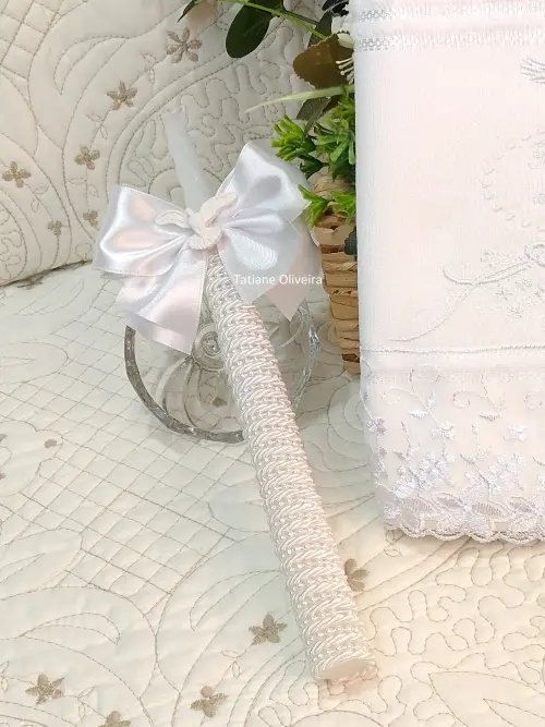 Toalha De Batizado Bordada E Vela Decorada Batizado
