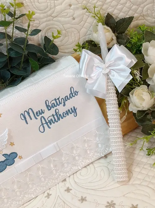 Toalha De Batizado Bordada E Vela Decorada Batizado