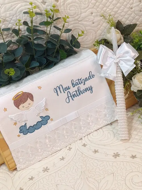 Toalha De Batizado Bordada E Vela Decorada Batizado