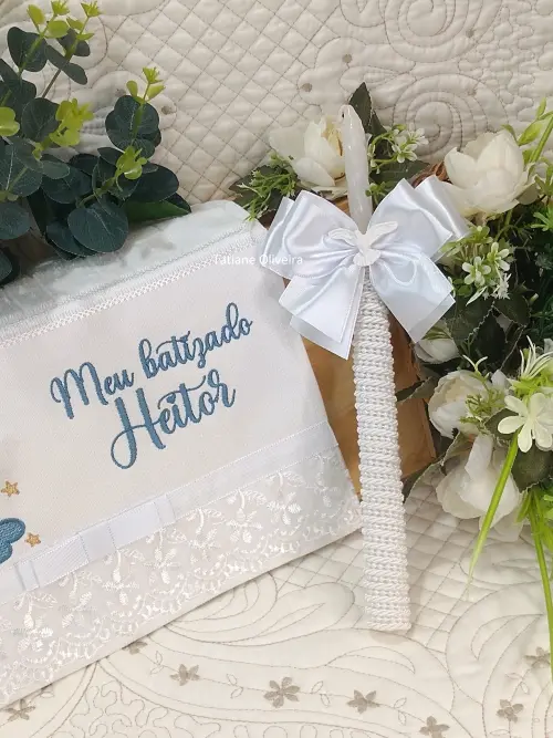 Toalha De Batizado Bordada E Vela Decorada Batizado