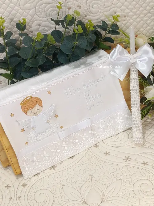 Toalha De Batizado Bordada E Vela Decorada Batizado