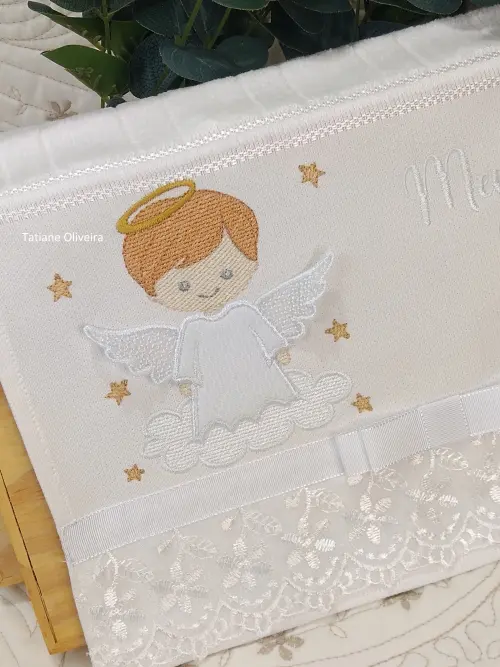 Toalha De Batizado Bordada E Vela Decorada Batizado