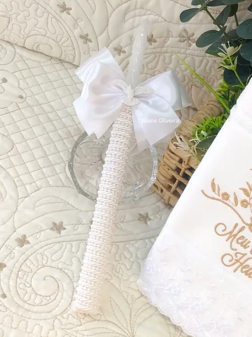 Toalha De Batizado Bordada E Vela Decorada Batizado