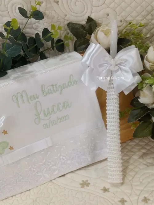 Toalha De Batizado Bordada E Vela Decorada Batizado