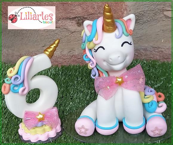 Unicórnio Sentadinho 15cm +vela