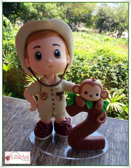 Topo Safári-bonequinho 15 Cm + Vela Temática