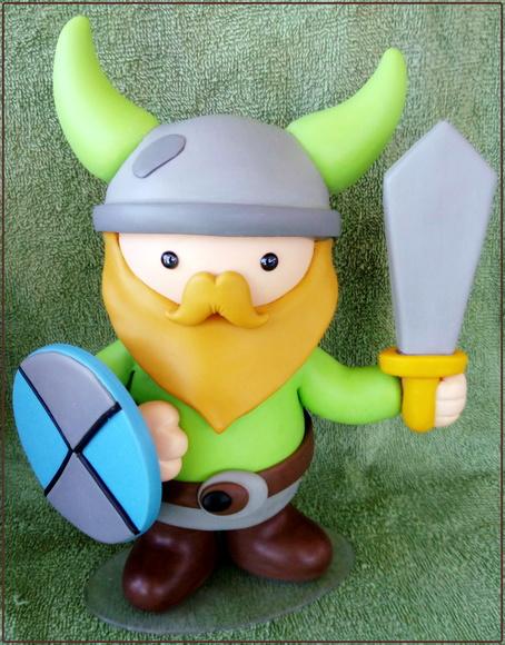 Boneco estilizado 25cm -Baby Viking
