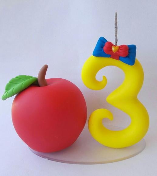 Vela 12 Cm maçã 9cm-Branca de neve