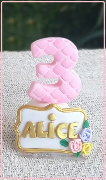 Vela decorada e personalizada -13 cm