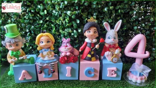 Kit 5 Cubos Decorativos Alice no País das Maravilhas +vela