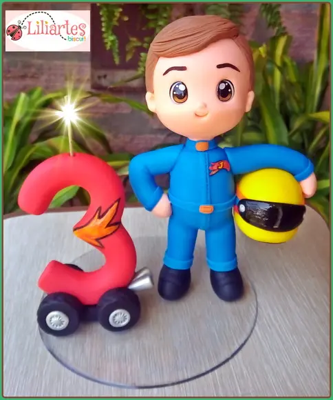 Topo de bolo Piloto Hot Wheels-estilizado 20 cm