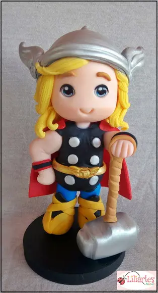 Boneco colecionável 15cm -Thor/Vingadores