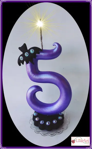 Hotel Transilvânia- vela estilizada 12cm