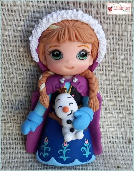 Boneca Princesa Anna estilizada 12cm