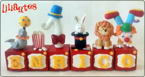 5 Cubinhos Decorados + Vela