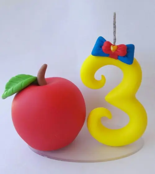 Vela 12 Cm maçã 9cm-Branca de neve