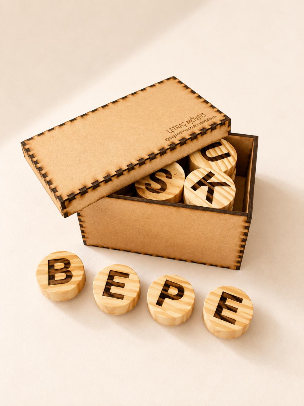 LETRAS MÓVEIS EM MADEIRA – KIT EDUCATIVO INFANTIL