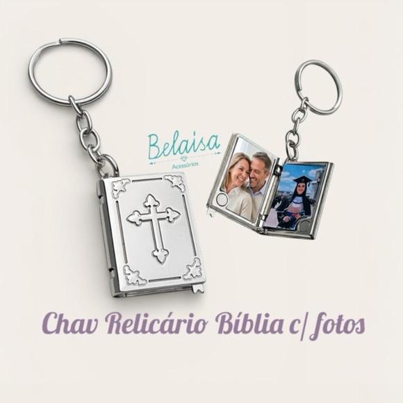 Chaveiro com Relicário Biblia com Fotos Unissex