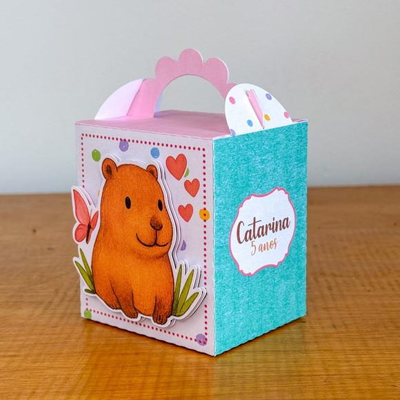 Kit 50 Lembrancinhas Personalizadas Capivara Menina