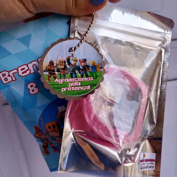 Lembrancinha Jasmine com Relógio no Saquinho Metalizado