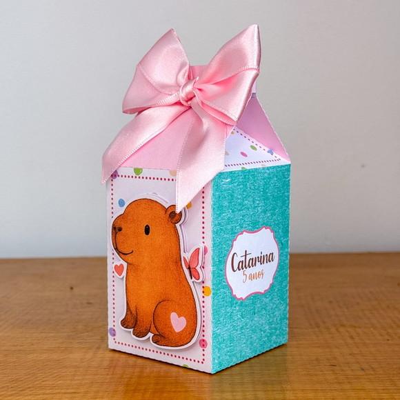 Kit 30 Lembrancinhas Personalizadas Capivara Menina | Lembrancinh