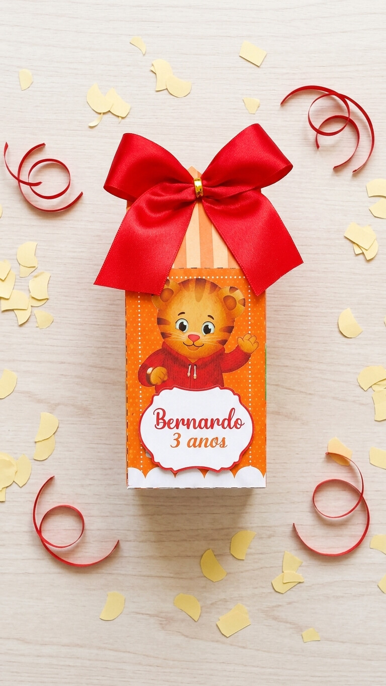 Kit Pegue e Monte Daniel Tigre Personalizado com Nome | Decoraç?