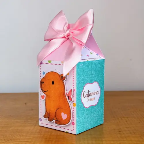Kit 15 Lembrancinhas Personalizadas Capivara Menina