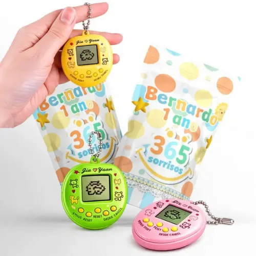 Tamagotchi 365 Sorrisos | Bichinho Virtual no Zip Metalizado