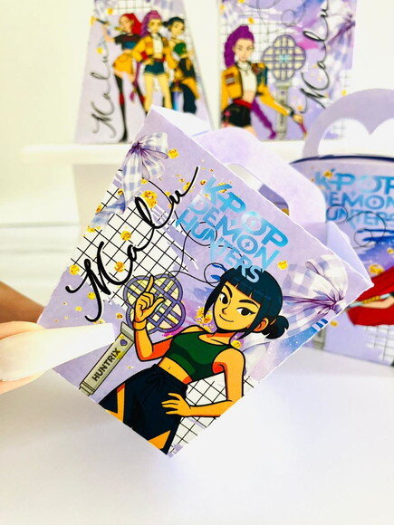Kit 40 Caixinhas Personalizadas Guerreiras do K-pop | Lembrancinh